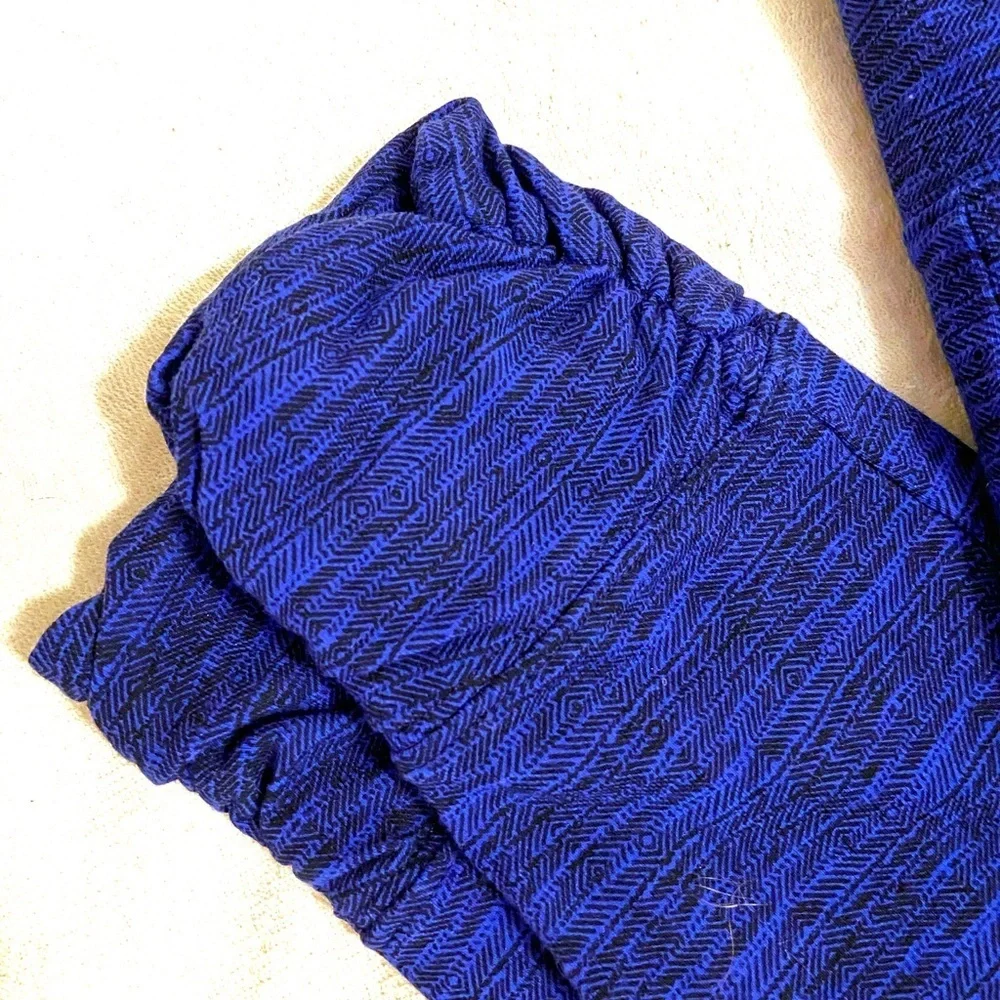 Spalding Cropped Leggings S | Blue & Black | Ruched Ankle Fit - Picture 4 of 6